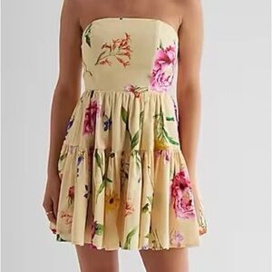 EXPRESS tiered yellow floral Babydoll Strapless mini Dress size 8
